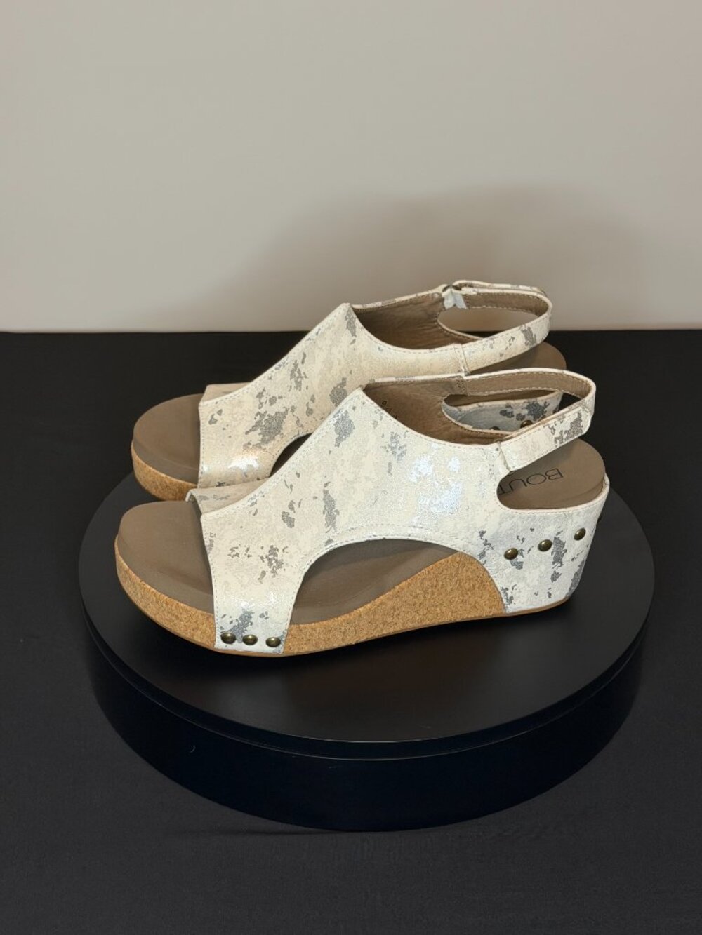 Boutique by Corky's sandals - Picture 3 of 12
